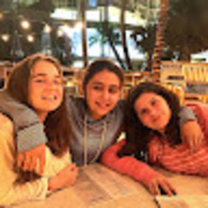 Meet your Posher, Elisa